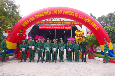 Các đơn vị Sư đoàn 5 tiếp nhận chiến sĩ mới
