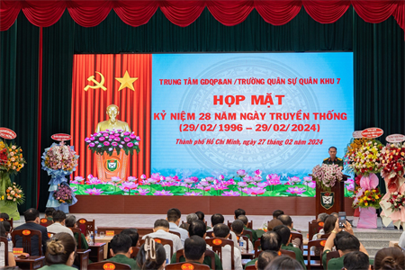 Trung tâm Giáo dục Quốc phòng và An ninh Trường Quân sự Quân khu kỷ niệm 28 năm ngày thành lập