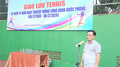 Giao lưu thể thao chào mừng Ngày truyền thống Công đoàn Quốc phòng.