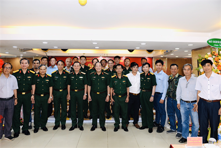 Báo Quân đội nhân dân tổ chức gặp mặt nghệ sĩ nhiếp ảnh khu vực phía Nam