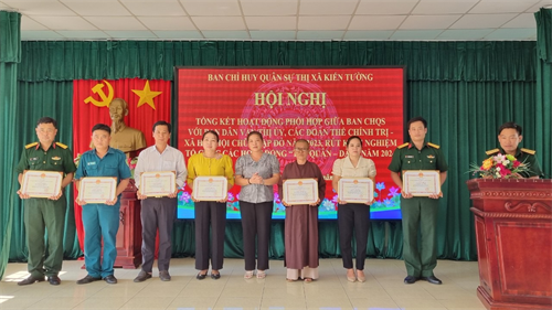 Thị xã Kiến Tường tổng kết hoạt động phối hợp giữa Ban CHQS thị xã với các đoàn thể chính trị - xã hội