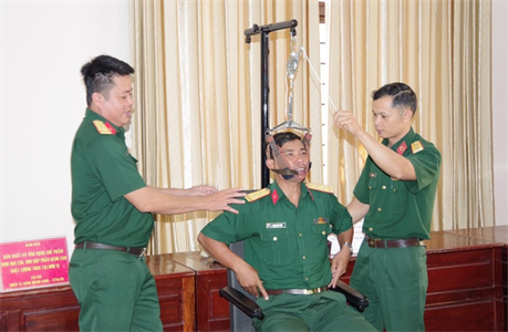 Đại úy QNCN Chu Văn Bắc Sáng y đức, giỏi chuyên môn