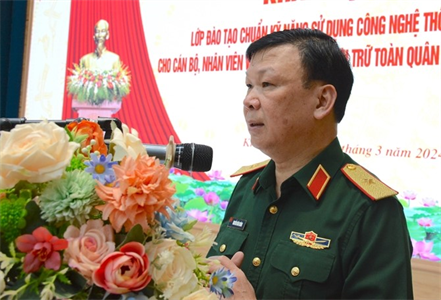 Khai mạc lớp đào tạo công nghệ thông tin cho cán bộ, nhân viên văn thư toàn quân