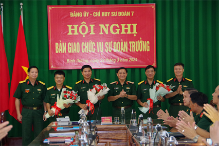 Bàn giao chức vụ Sư đoàn trưởng Sư đoàn 7, Quân đoàn 4