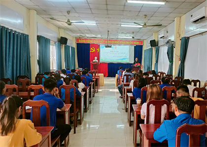 Đồn Biên phòng Mỹ Thạnh Tây phối hợp tuyên truyền về biên giới quốc gia