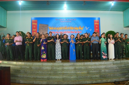 Cục Chính trị Quân khu 7 khai mạc “ Ngày Sách Việt Nam lần thứ IV”  năm 2017