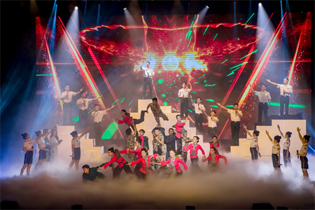 Mãn nhãn với màn trình diễn khai mạc Liên hoan Nghệ thuật quần chúng LLVT và thanh niên, sinh viên lần thứ X