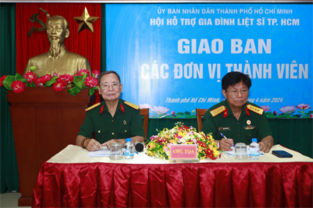 Hội Hỗ trợ gia đình liệt sĩ TPHCM tiếp nhận ý kiến công tác tìm kiếm thông tin mộ và di chuyển hài cốt liệt sĩ về quê