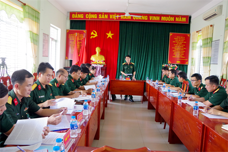 Bộ CHQS tỉnh Long An kiểm tra quy chế dân chủ cơ sở