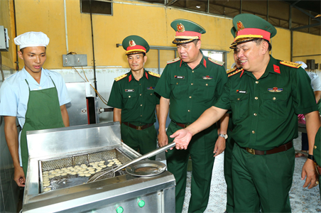 Tổng cục Hậu cần kiểm tra công tác hậu cần tại Sư đoàn 5