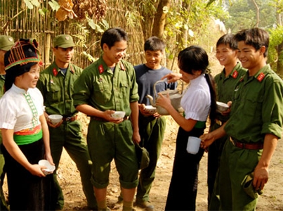 Kỷ niệm 70 năm Ngày truyền thống Cục Dân vận (1/5/1947 - 1/5/2017)
Những người làm công tác “Tâm công”