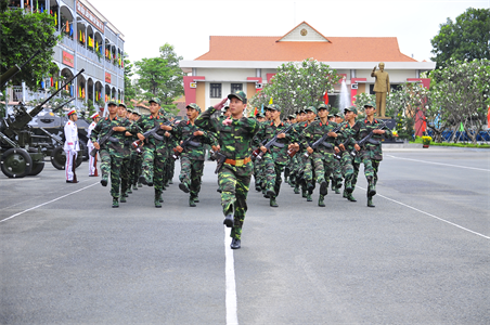 Phát huy tinh thần Chiến thắng Trảng Bom trong xây dựng LLVT Quân khu 7