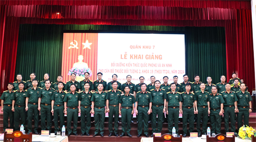 Quân khu 7 khai giảng lớp bồi dưỡng kiến thức quốc phòng và an ninh cho cán bộ đối tượng 2