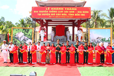 Khánh thành công trình Bia truyền thống LLVT Sài Gòn - Gia Định