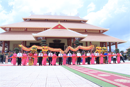 Khánh thành Đền thờ Anh hùng liệt sĩ trên tuyến đường 1C huyền thoại