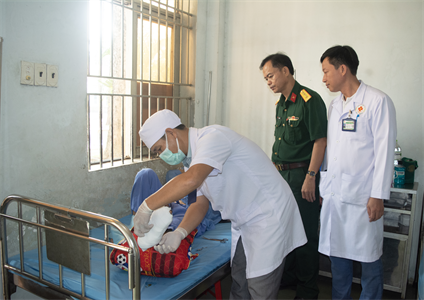 Sĩ quan phục viên được miễn, giảm phí khám, chữa bệnh