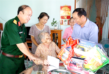 Tỉnh Bình Dương: Các đơn vị Quân đội phối hợp làm công tác dân vận trên địa bàn thành phố Bến Cát