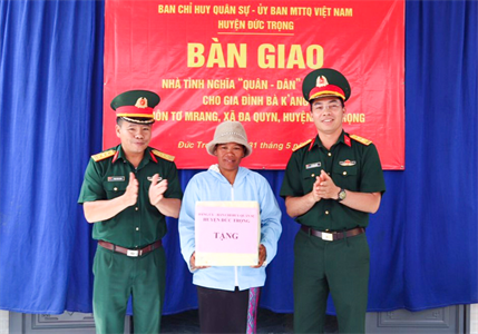 Hiệu quả mô hình “Tiết kiệm tiền lẻ, chia sẻ khó khăn” ở Ban CHQS huyện Đức Trọng