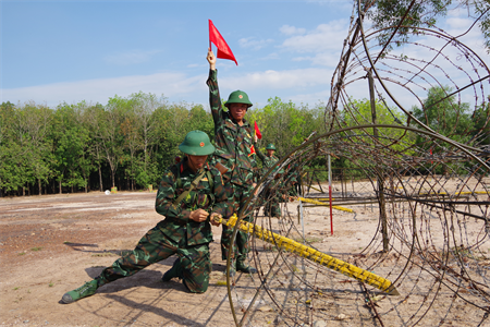 Sư đoàn 7, Quân đoàn 4  kiểm tra “3 tiếng nổ”