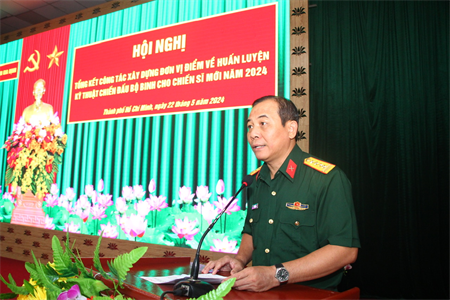 Trung đoàn Gia Định tổng kết công tác xây dựng đơn vị điểm về huấn luyện kỹ thuật chiến đấu bộ binh cho chiến sĩ mới năm 2024