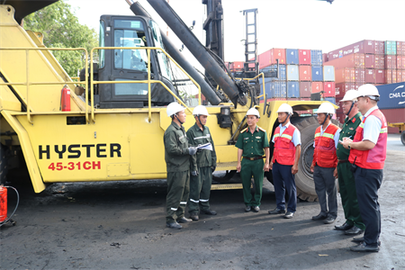 Đảm bảo môi trường làm việc an toàn cho người lao động