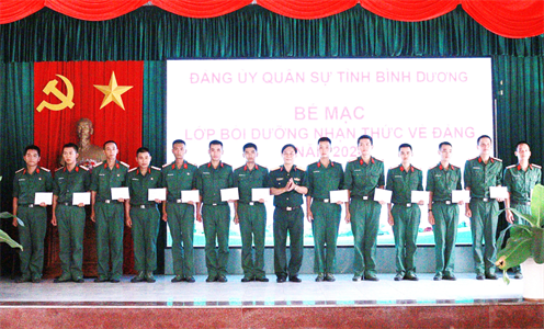 Đảng ủy Quân sự tỉnh Bình Dương bế mạc lớp bồi dưỡng nhận thức về Đảng