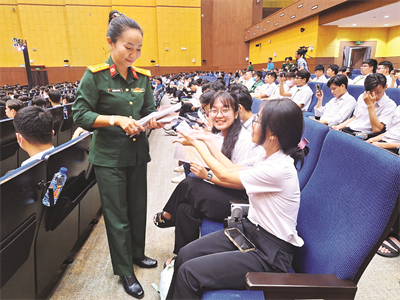 LLVT tỉnh Bình Dương đẩy mạnh công tác tuyên truyền, hướng nghiệp tuyển sinh quân sự