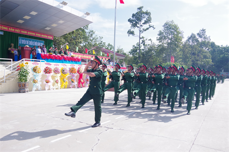 Sư đoàn 9 tuyên thệ chiến sĩ mới