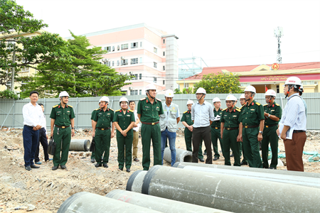 Ban Quản lý dự án Xây dựng nhà công vụ Quân khu kiểm tra tiến độ thực hiện công trình