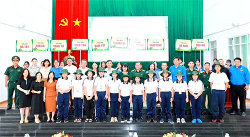 Thành phố Thủ Dầu Một, tỉnh Bình Dương: 100 học sinh tham gia Chương trình “Học làm chiến sĩ Quân đội Nhân dân Việt Nam” lần thứ II