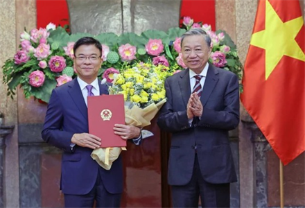 Chủ tịch nước trao quyết định bổ nhiệm Phó Thủ tướng Chính phủ và Bộ trưởng Bộ Công an
