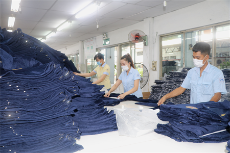 Xí nghiệp May, Cục Hậu cần Quân khu: Phát huy truyền thống, vững bước đi lên