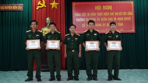 Đảng ủy Quân sự huyện Bến Cầu (Tây Ninh) tổng kết 10 năm thực hiện Chỉ thị 235 về xây dựng “Chi bộ 4 tốt, đảng viên 5 tốt”