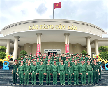 LLVT huyện Côn Đảo tham quan Di tích lịch sử Quốc gia đặc biệt Côn Đảo