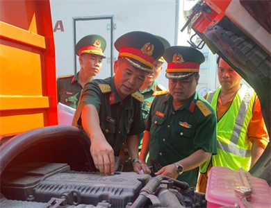 Lữ đoàn 657 phối hợp kiểm tra phương tiện kỹ thuật dự bị sẵn sàng động viên