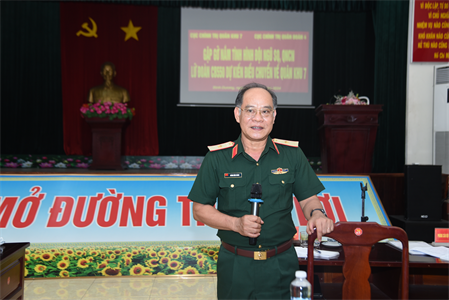 Cục Chính trị Quân khu 7 làm việc với Lữ đoàn 550