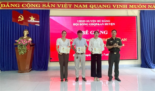 Huyện Bù Đăng: 80 học viên hoàn thành chương trình bồi dưỡng kiến thức quốc phòng, an ninh năm 2024