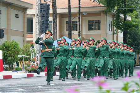 Trung đoàn Gia Định đẩy mạnh công tác thi đua khen thưởng và Phong trào Thi đua Quyết thắng