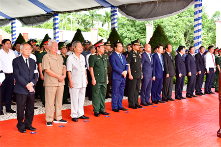 Tỉnh Long An tổ chức lễ truy điệu và an táng 130 hài cốt liệt sĩ