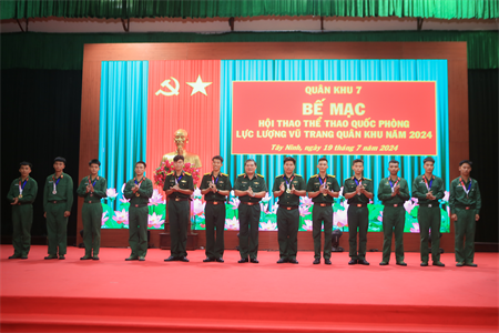 Bế mạc Hội thao thể thao quốc phòng LLVT Quân khu 7 năm 2024