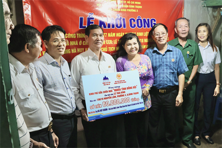 Hỗ trợ kinh phí sửa chữa nhà “Nghĩa tình đồng đội” cho hội viên cựu chiến binh nghèo