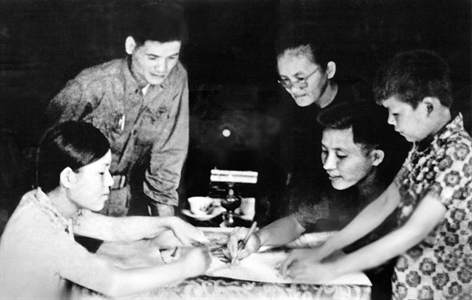 Tấm bản đồ và bà má miền Nam