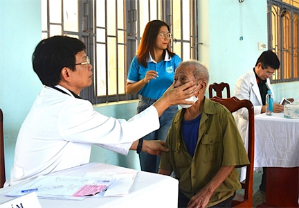 Học viện Quân y chăm lo gia đình chính sách tỉnh Bình Phước