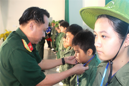 Thành phố Tân Uyên, tỉnh Bình Dương khai mạc chương trình “Em yêu chú bộ đội” lần thứ VI năm 2024
