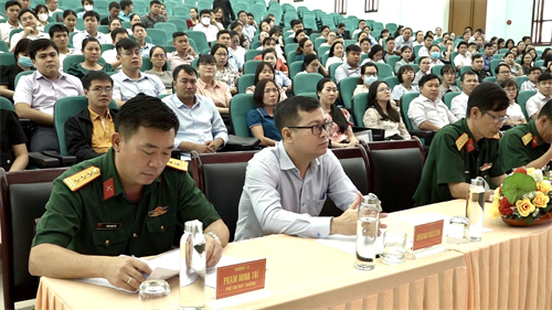 Tỉnh Bình Dương bồi dưỡng kiến thức quốc phòng và an ninh cán bộ đối tượng 4
