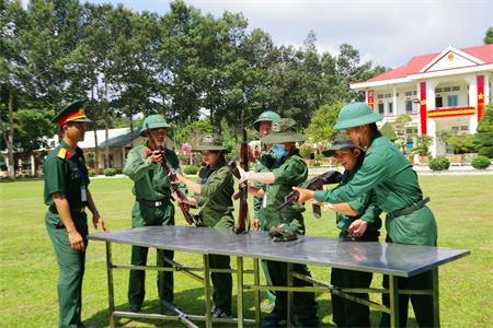 Trung đoàn 271, Sư đoàn 5 phối hợp tổ chức chương trình “Em yêu chiến sĩ Quân đội Nhân dân Việt Nam” năm 2024