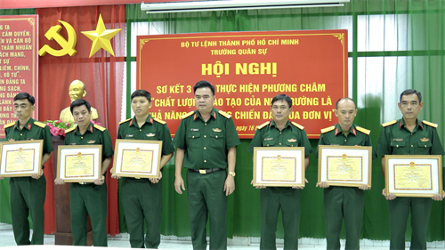 Trường Quân sự TPHCM sơ kết 3 năm thực hiện phương châm “Chất lượng đào tạo của nhà trường là khả năng sẵn sàng chiến đấu của đơn vị”