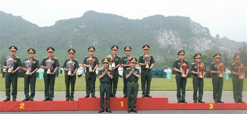 Đoàn bắn súng quân dụng Dân quân tự vệ Quân khu 7 hoàn thành xuất sắc nhiệm vụ