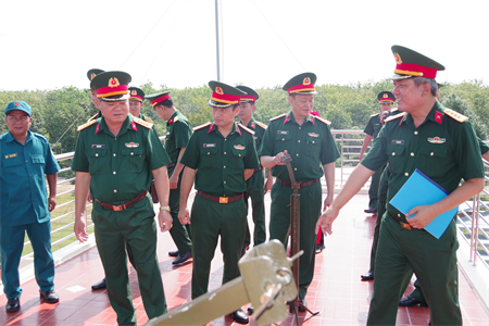 Bộ Tư lệnh Quân khu 1 tham quan, học tập kinh nghiệm tại tỉnh Bình Dương