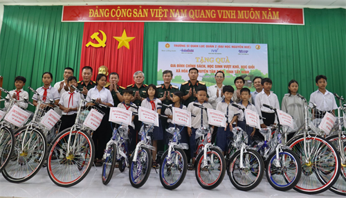 Trường Sĩ quan Lục quân 2 về nguồn tại tỉnh Tây Ninh